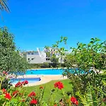 Sea View Townhouse, Pool, Bbq & Workspace - Magnolia Ferienhaus
